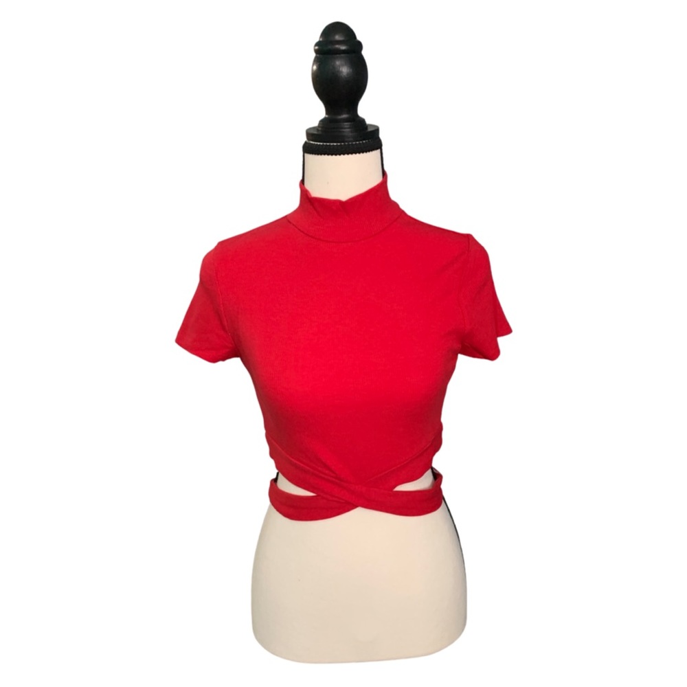 Sexy tee style crop top